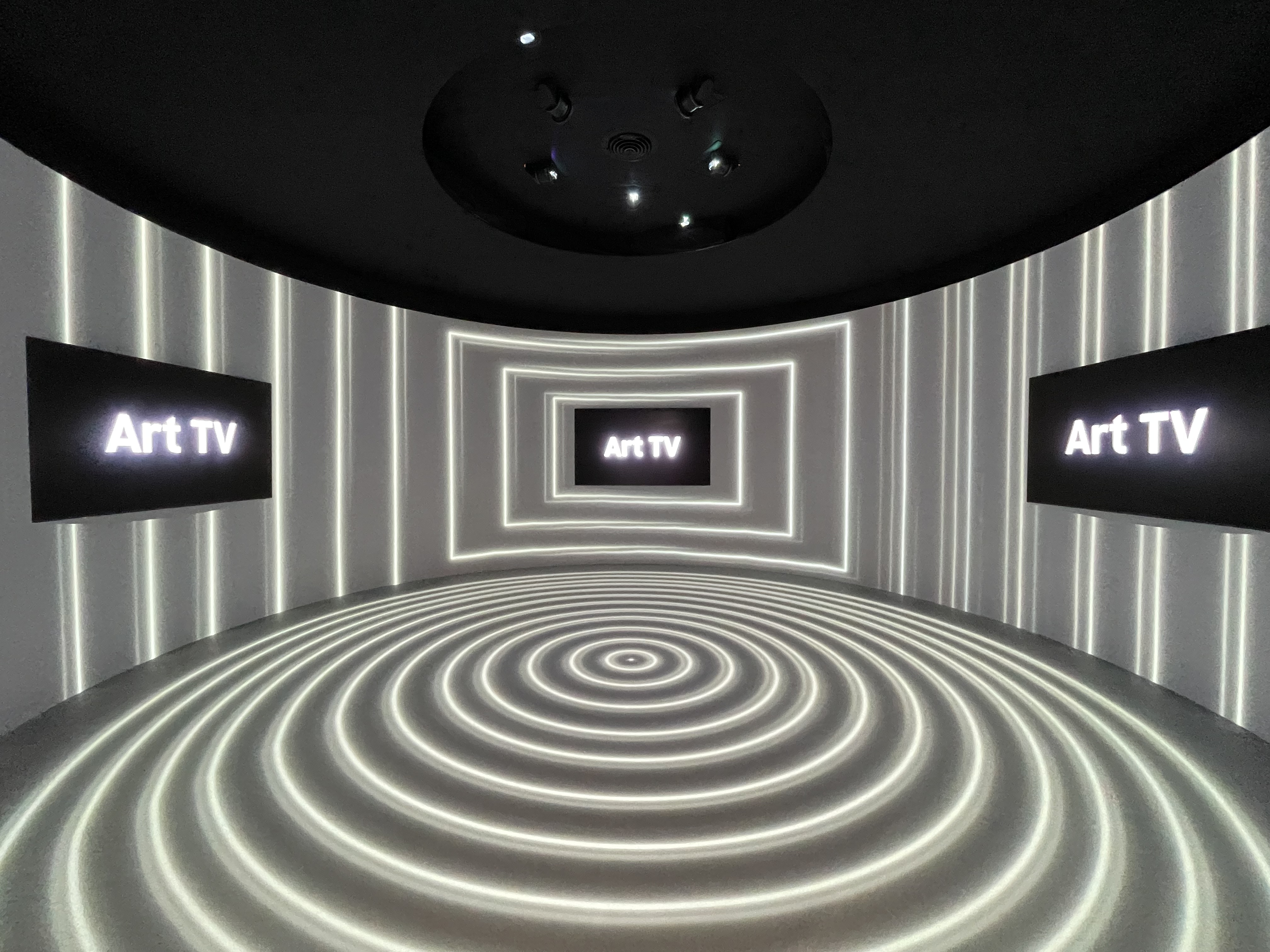 SAMSUNG ARTCUBE 우측 상단 이미지